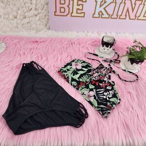 NIB BLACK Criss Cross Swimsuit Small: Stylish Elegance NIB